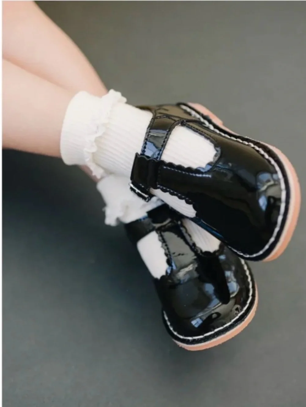 L’Amour Selina Patent Black T-Strap Mary Jane Shoes Girls Size 10 NWT